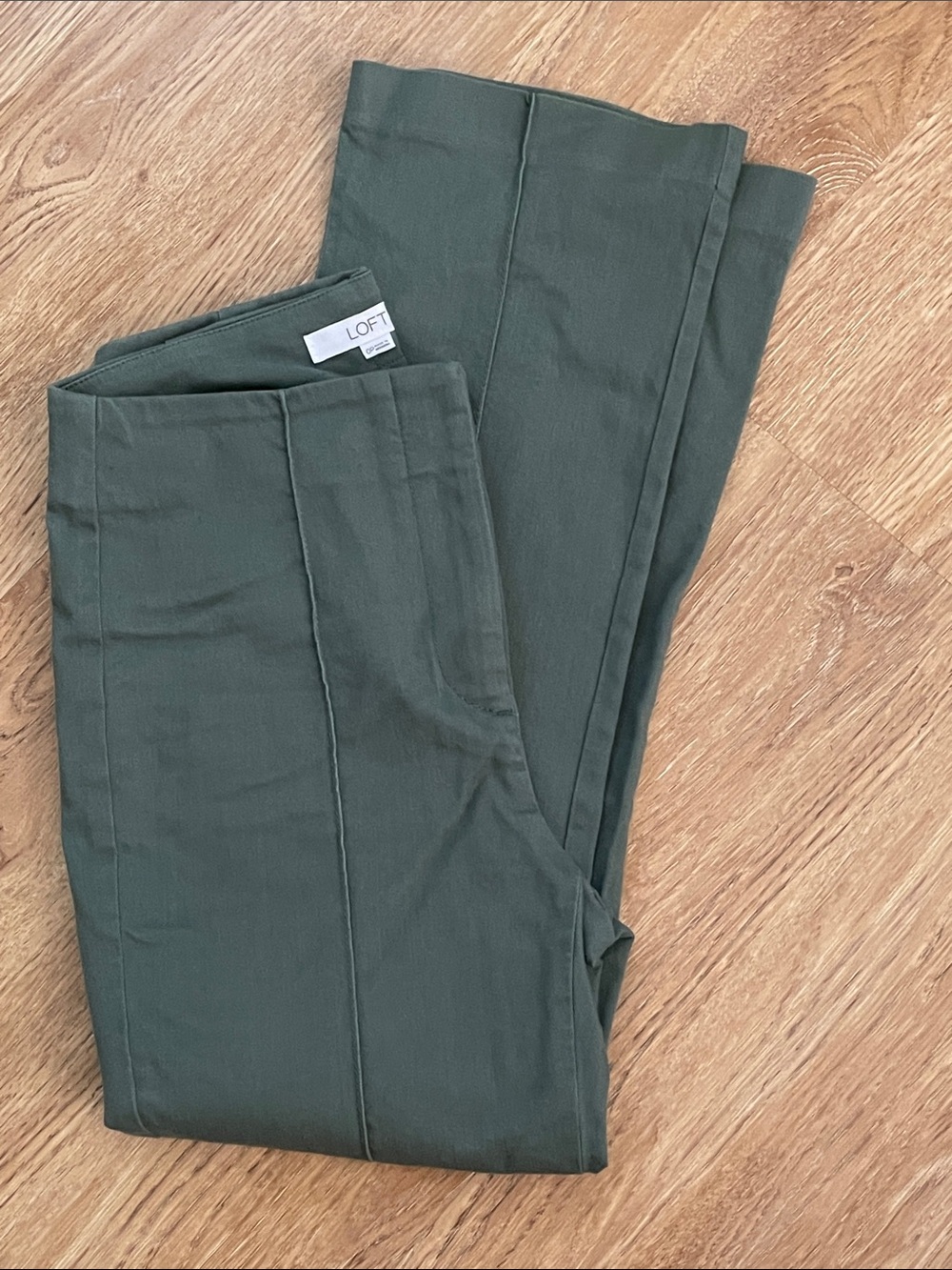 LOFT Men's Olive Green Chino Pants